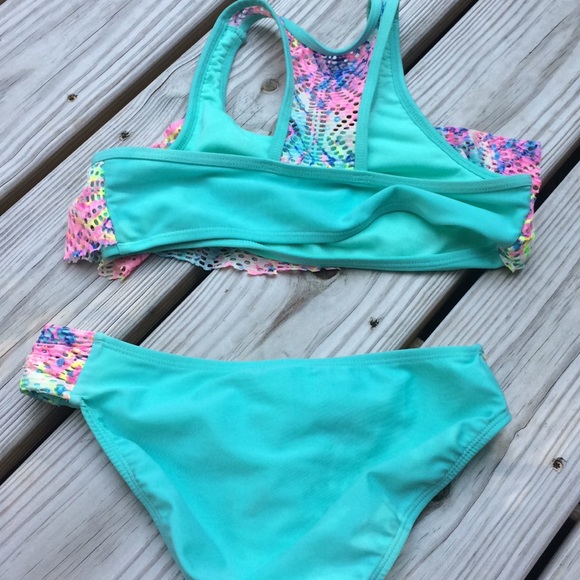 Bikini - Picture 2 of 3